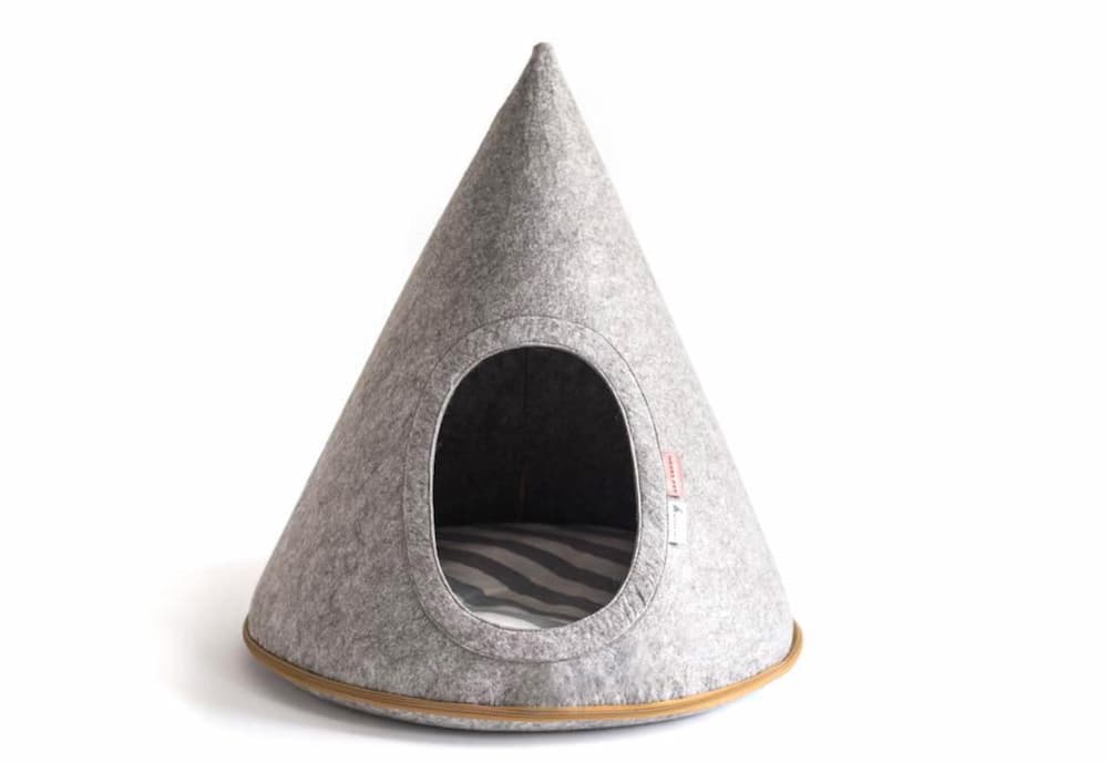 Flannel Teepee Dog Bed