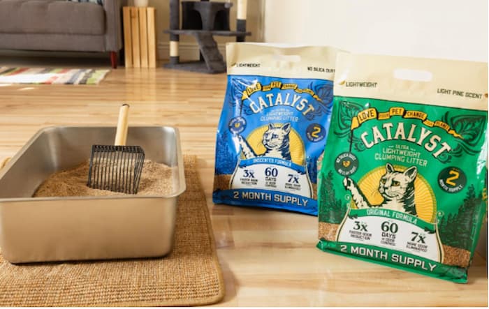 Catalyst Pet Natural Cat Litter with litterbox