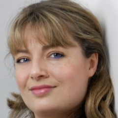 Dr Siân Burwood MA VetMB MRCVS